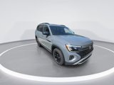 New 2025 Volkswagen Atlas Peak Edition SE image 2