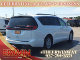 Certified 2022 Chrysler Pacifica Touring-L image 3