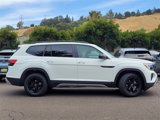 New 2025 Volkswagen Atlas Peak Edition SE image 2