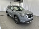 New 2025 Nissan Pathfinder Platinum image 2