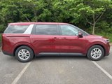 Certified 2023 Kia Carnival LX image 2