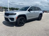 Used 2023 Jeep Grand Cherokee Altitude image 4