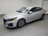 Used 2023 Nissan Altima 2.5 SV image 2