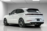Certified 2024 Porsche Cayenne image 3