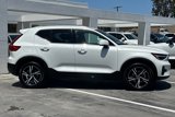 Certified 2025 Volvo XC40 B5 Core image 3