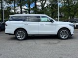 New 2025 Lincoln Navigator Reserve image 3