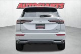 New 2025 Mitsubishi Outlander SE image 6