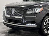 Used 2022 Lincoln Navigator Reserve image 2