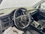 Certified 2022 Porsche Macan image 4