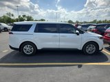 Used 2024 Kia Carnival LX image 3