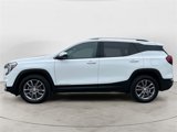 Used 2023 GMC Terrain SLT image 2