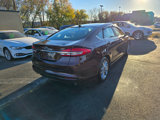 Used 2017 Ford Fusion SE w/ Fusion SE Technology Package image 3