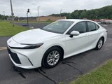 Used 2025 Toyota Camry LE image 3