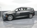 Used 2023 Chrysler Pacifica Limited image 2