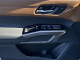 New 2025 Nissan Pathfinder Platinum image 2