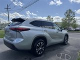 Used 2022 Toyota Highlander XLE image 4