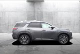 New 2025 Nissan Pathfinder Platinum image 5