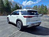 New 2025 Nissan Pathfinder SL w/ SL Premium Package image 3
