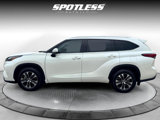 Used 2021 Toyota Highlander XLE image 3