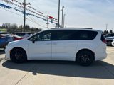 Used 2024 Chrysler Pacifica Touring-L w/ S Appearance Package image 6