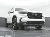 New 2025 Honda Pilot Touring image 5