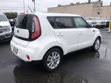 Used 2018 Kia Soul + image 2