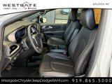 New 2025 Chrysler Pacifica Select image 6