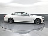 Used 2022 BMW 750i xDrive w/ M Sport Package image 3