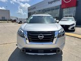 New 2025 Nissan Pathfinder Platinum image 2