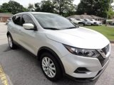 Used 2022 Nissan Rogue Sport S image 2
