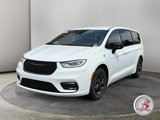 Used 2024 Chrysler Pacifica Limited image 2