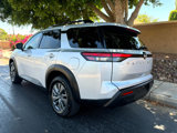 Used 2022 Nissan Pathfinder SV image 3