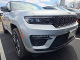 New 2025 Jeep Grand Cherokee Summit image 4