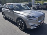 Used 2020 Lincoln Aviator Reserve w/ Equipment Group 202A image 4