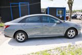 Used 2021 Hyundai Elantra SE image 3