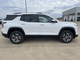 New 2025 Chevrolet Equinox LT image 3