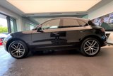 Certified 2025 Porsche Macan image 2