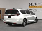 New 2025 Chrysler Pacifica Pinnacle image 5