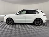Certified 2025 Porsche Cayenne image 2