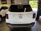 Used 2025 Kia Sorento EX w/ Panoramic Sunroof Package image 5