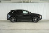 Used 2024 Porsche Cayenne image 6