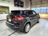 Used 2022 Nissan Rogue Sport SV w/ Technology Package image 6