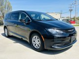 Used 2023 Chrysler Voyager LX image 2