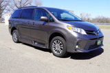Used 2020 Toyota Sienna image 6