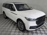 New 2025 Lincoln Navigator Reserve image 2