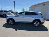 Used 2019 Lincoln Nautilus Select image 6