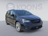 New 2025 Chrysler Pacifica Limited image 4