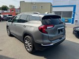 Used 2024 GMC Terrain SLT image 3