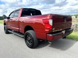Used 2017 Nissan Titan SL image 3