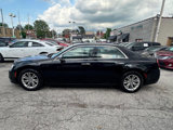 Used 2017 Chrysler 300 C image 5